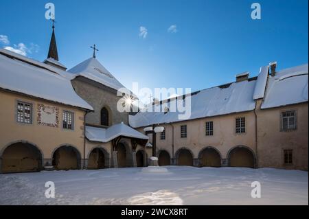 France, Haute Savoie, Aravis massif, Le Reposoir, The Chartreuse du Reposoir today welcomes Carmelites. The cloister open to the public Stock Photo
