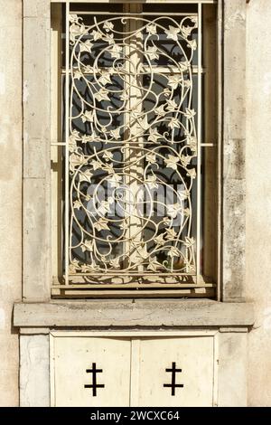 France, Meurthe et Moselle, Nancy, detail of the ironwork made of wrought iron on the window of an apartment building located Rue Gabriel Mouilleron Stock Photo