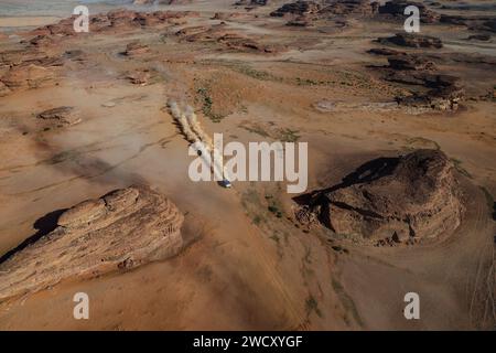 615 HUZINK Gert (nld), ROESINIK Martin (nld), BURRSEN Rob (nld), Jongbloed Dakar Team, Renault C460 Hybrid, FIA Truck, action during the Stage 10 of the Dakar 2024 on January 17, 2024 around Al Ula, Saudi Arabia Stock Photo