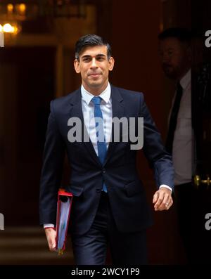 London, England, UK. 17th Jan, 2024. UK Prime Minister RISHI SUNAK leaves 10 Downing Street ahead of PMQs. (Credit Image: © Tayfun Salci/ZUMA Press Wire) EDITORIAL USAGE ONLY! Not for Commercial USAGE! Stock Photo