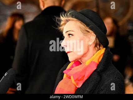 London, UK. 17th Jan, 2024. Zoe Wanamaker on the Red Carpet arrivals for the Cirque du Soleil revival production of Alegria - In A New Light at the Royal Albert Hall, London, UK. Credit: LFP/Alamy Live News Stock Photo