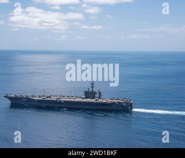 The aircraft carrier USS Carl Vinson (CVN 70) transits the Indian Ocean. Stock Photo