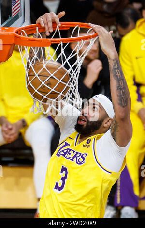 Los Angeles, USA. 17th Jan, 2024. Los Angeles Lakers' Anthony Davis dunks during the 2023-2024 NBA regular season match between Los Angeles Lakers and Dallas Mavericks in Los Angeles, the United States, Jan. 17, 2024. Credit: Ringo Chiu/Xinhua/Alamy Live News Stock Photo