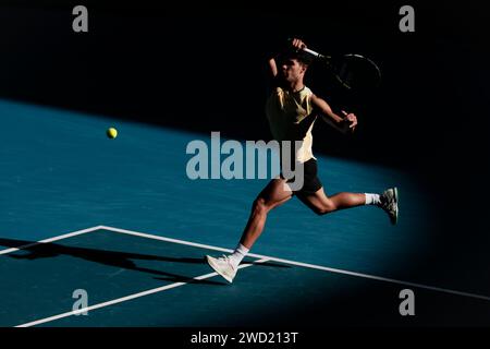 Melbourne, Australia. 18th Jan, 2024. Tennis: Grand Slam - Australian Open, men's singles, 2nd round. Sonego (Italy) - Alcaraz (Spain). Carlos Alcaraz is in action. Credit: Frank Molter/dpa/Alamy Live News Stock Photo