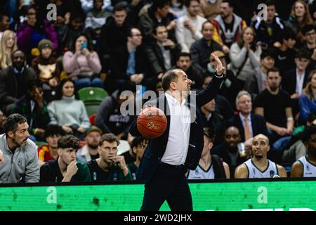 Joventut Badalona defeat London Lions in a tightly fought Eurocup game at the copper box arena, London on 17 January, 2024. Badalona head coach, Carles Duran. copyright caroljmoir Stock Photo