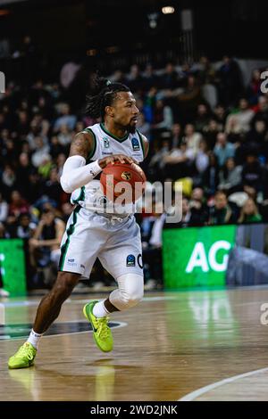 Joventut Badalona defeat London Lions in a tightly fought Eurocup game at the copper box arena, London on 17 January, 2024. Badalona's Shannon Evans with the ball. copyright caroljmoir Stock Photo