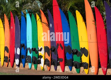 surfboard-fence-paia-mauiu-