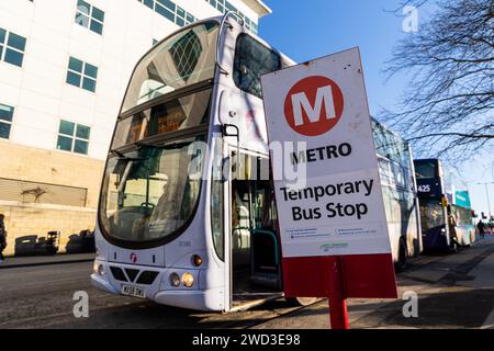 Bradford, UK, 18 January 2024, Bradford Interchange bus station remains closed following reports of damage on 04.01.2024. A bus to Halifax waits at a temporary bus stop on Nelson Street. Credit: Neil Terry/ Neil Terry Photography Stock Photo