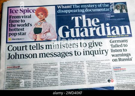 'Court tells ministers to give Johnson messages to inquiry' Guardian newspaper headline front page Boris Johnson Covid article 7 July 2023 London UK Stock Photo