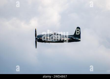 Grumman F8F-2P Bearcat WW2 fighter plane Stock Photo - Alamy