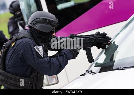 Special forces SWAT team shootout and arresting criminal terrorists ...