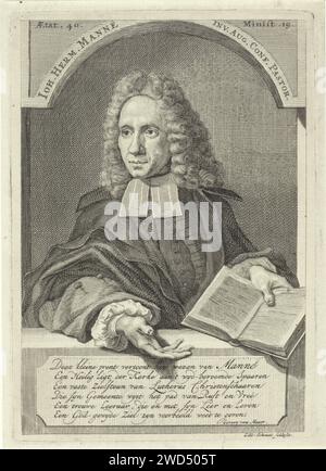 Portrait of the pastor Johannes Hermanus Manné, Gilbert Schoute, after Jan Wandelaar, in or after 1719 print Portrait of the Lutheran pastor Johannes Hermanus Manné in a stone nich with an open book in his hand. Under the portrait a Dutch verse on the portrayed person by Govert van Maser. Amsterdam paper etching Stock Photo