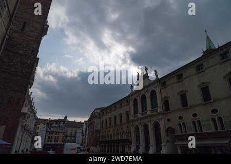 Chiesa di San Vincenzo (Church of St. Vincent) on Piazza della Signoria in historic centre of Vicenza, Province of Vicenza, Veneto, Italy© Wojciech St Stock Photo