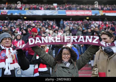 Munich, Germany. 19th Jan, 2024. Soccer: FC Bayern Munich's memorial service for Franz Beckenbauer at the Allianz Arena. FC Bayern Munich fans hold up a scarf with the inscription 'Thank you Franz' at the memorial service for the deceased soccer star and coach. Beckenbauer died on January 7 at the age of 78. Credit: Kay Nietfeld/dpa/Alamy Live News Stock Photo
