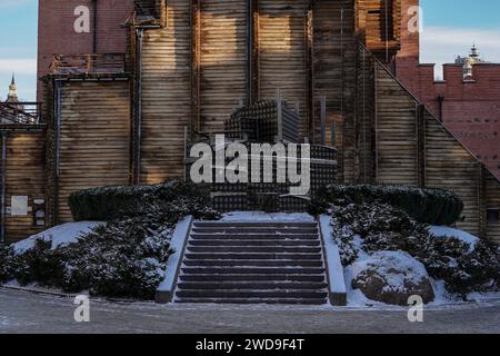 Kyiv, Ukraine. 12th Jan, 2024. Yevhen Vasyliev/Le Pictorium - 'Hidden from the war' - 12/01/2024 - Ukraine/Kiev Oblast/Kyiv - Monument to Yaroslav the Wise. Kyiv city authorities are trying to protect monuments from destruction during air attacks by the Russian army Credit: LE PICTORIUM/Alamy Live News Stock Photo