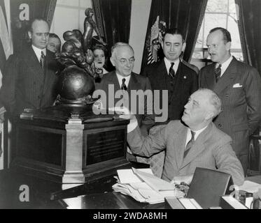 1939 Collier Trophy Dr. Walter Meredith Boothby, William Randolph Lovelace II, and Harry George Armstrong. Stock Photo