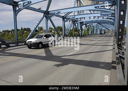 LEWISTON/IDAHO STATE/USA-Blue Snake river bridge 19 2014 Stock Photo