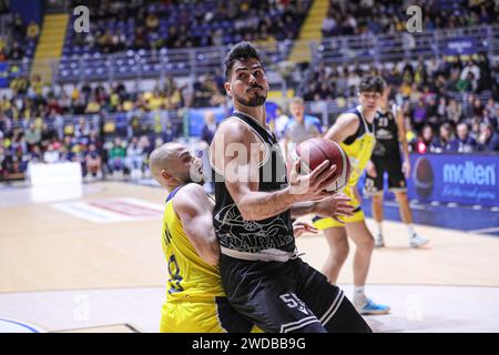 Turin Italy. 19th Jan 2024. 1 J.D. Notae Trapani Shark during Reale Mutua Basket Torino vs Trapani Shark Italian Basketball Serie A2 Men match in Turin Italy January 19 2024 Credit Independent