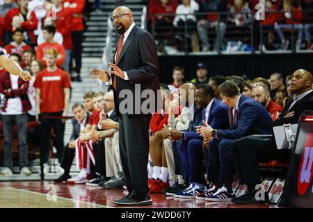 Madison, WI, USA. 19th Jan, 2024. Indiana Hoosiers head coach Mike Woodson during the NCAA basketball game between the Indiana Hoosiers and the Wisconsin Badgers at the Kohl Center in Madison, WI. Darren Lee/CSM/Alamy Live News Stock Photo