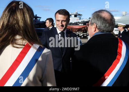 Cherbourg, France. 19th Jan, 2024. President Emmanuel Macron visits the CMN (Constructions Mecaniques de Normandie) during his trip to present his New Year's wishes to the French army in Cherbourg, north western France, on January 19, 2024. Photo by Stephane Lemouton/Pool/ABACAPRESS.COM Credit: Abaca Press/Alamy Live News Stock Photo