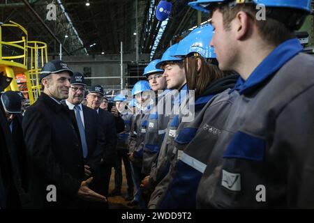 Cherbourg, France. 19th Jan, 2024. President Emmanuel Macron visits the CMN (Constructions Mecaniques de Normandie) during his trip to present his New Year's wishes to the French army in Cherbourg, north western France, on January 19, 2024. Photo by Stephane Lemouton/Pool/ABACAPRESS.COM Credit: Abaca Press/Alamy Live News Stock Photo