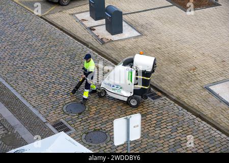 The Glutton Electric Urban Waste Street Vacuum Cleaner, January 12 ...