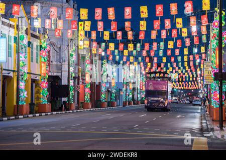Singapore -April 20,2023: Chinatown in Singapore decorated with Chinese lanterns to celebrate Chinese New Year. Stock Photo