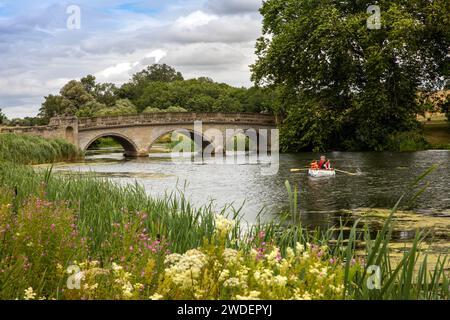 UK, England, Warwickshire, Compton Verney ‘crossings’ boat with audio artwork by Luke Jerram on Compton Pool by Upper Bridge Stock Photo