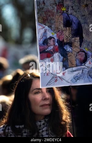 Madrid, Spanien. 20th Jan, 2024. Madrid Spain; 01/20/2024.- Solidarity Network against Occupation of Palestine (RESCOP) calls for demonstrations in Spain 'for the end of the genocide in Palestine, the end of the arms trade and the breaking of relations with Israel.' The mobilizations are held in 115 Spanish cities to protest against the Spanish Government for being 'failing to comply with state and international legislation by maintaining the arms trade with Israel.' Credit: Juan Carlos Rojas/dpa/Alamy Live News Stock Photo