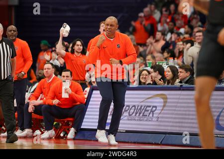 Syracuse, New York, USA. 20th Jan, 2024. During the ACC conference basketball game between Syracuse University and Miami University, Syracuse head coach ADRIAN AUTRY pumps his fist as his team takes the lead late in the second half of the game held at the JMA Wireless Dome on the campus of Syracuse University. (Credit Image: © Scott Rausenberger/ZUMA Press Wire) EDITORIAL USAGE ONLY! Not for Commercial USAGE! Stock Photo