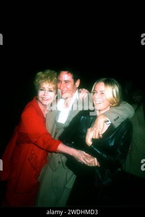 Los Angeles, California, USA 6th December 1996 (L-R) Actress Debbie Reynolds, Actor Rob Morrow and wife actress Debbon Ayer attend World Premiere of Paramount Pictures ÒMotherÓ on December 6, 1996 at Paramount Studios in Los Angeles, California, USA. Photo by Barry King/Alamy Stock Photo Stock Photo