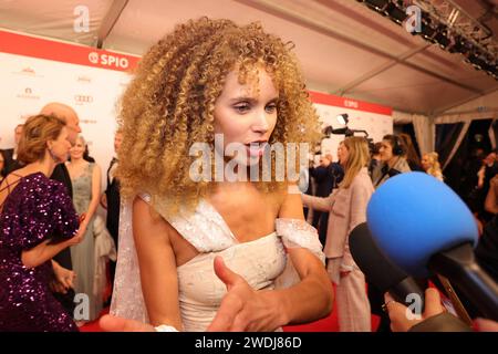 Deutscher Filmball 2024 Taynara Wolf beim deutschen Filmball 2024 am 20