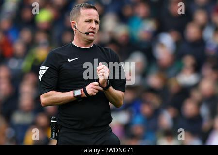 Leeds, UK. 21st Jan, 2024. Referee David Webb during the Sky Bet Championship match at Elland Road, Leeds. Picture credit should read: Gary Oakley/Sportimage Credit: Sportimage Ltd/Alamy Live News Stock Photo