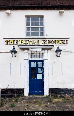 The Royal George Disused Pub in Stagsden, Bedfordshire Stock Photo