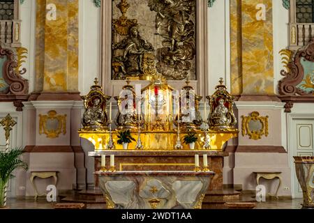 Hochalter der Oberkirche des Bürgersaal in München, Bayern, Deutschland, Europa  |  The Bürgersaal- Citizen's Hall - upper church high altar, Munich, Stock Photo