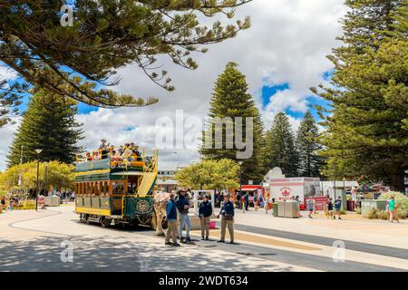 Victor Harbor, South Australia - January 5, 2022: Victor Harbor Horse Drawn Tram with people ready to depart to the Granite Island via the newly const Stock Photo