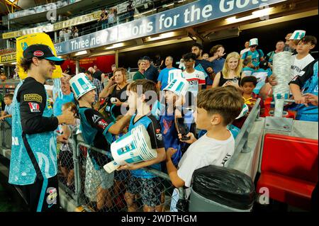 Gold Coast, Australia. 22nd Jan 2024. Brisbane Heat fans celebrate after their side’s 54 run victory over Adelaide Strikers at the Heritage Bank Stadium. Credit: Matthew Starling / Alamy Live News Stock Photo