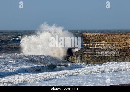 Brighton Beach , City of Brighton & Hove, East Sussex, UK. The Brighton Beach battered by Storm Isha at high tide of Storm Isha hitting the south coast at Brighton & Hove. Waves crashing in to the sea groyne near to a Brighton Pier. 22nd January 2024. David Smith/alamy Live News Stock Photo