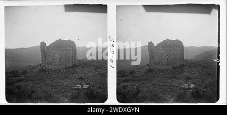 Absis de l'església del castell de Prades Stock Photo - Alamy