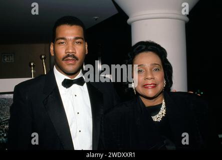 **FILE PHOTO** Dexter Scott King Has Passed Away. Dexter King and Coretta Scott King at the AFI Tribute to David Wolper - May 2, 1990 at Lowe's Santa Monica Hotel in Santa Monica, California Credit: Ralph Dominguez/MediaPunch Credit: MediaPunch Inc/Alamy Live News Stock Photo