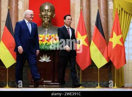 Hanoi, Vietnam. 23rd Jan, 2024. Federal President Frank-Walter Steinmeier and Vo Van Thuong, President of Vietnam, meet for talks at the Presidential Palace. Federal President Steinmeier and his wife visit Vietnam and Thailand during a four-day trip to Southeast Asia. Credit: Bernd von Jutrczenka/dpa/Alamy Live News Stock Photo