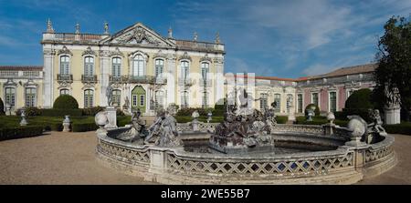 Palacio Nacional de Queluz National Palace. Lago de Neptuno aka Neptune Lake and Fachada das Cerimonias aka Cerimonial Facade. Sintra, Portugal Stock Photo