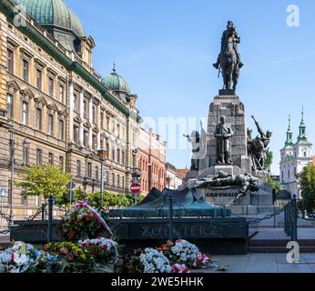 Matejko Square (plac Jana Matejki) with Tomb of the Unknown Soldier (Grób Nieznanego Żołnierza) and Grundwald Monument (Pomnik Bitwy pod Grunwaldem) w Stock Photo