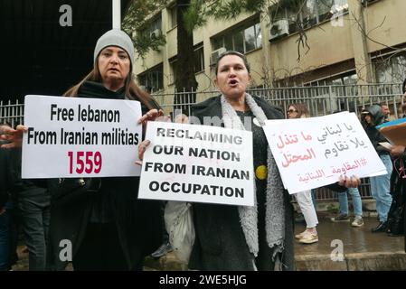 Beirut, Lebanon. 23rd Jan, 2024. Families of August 4 2020 port blast's victims claim justice for their beloved ones outside the Palace of Justice in Beirut, Lebanon, on January 23 2024. Almost four years after the incident, the truth about what happened is yet to come. Families of victims blame Iran - backed Hezbollah shiite militia of obstructing the course of justice. (Photo by Elisa Gestri/Sipa USA) Credit: Sipa USA/Alamy Live News Stock Photo