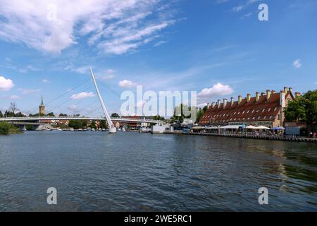 Mikołajki (Nikolaiken) on Jezioro Mikołajskie (Lake St. Nicholas) in Masuria (Mazury) in the Warmińsko-Mazurskie Voivodeship in Poland Stock Photo