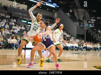 Waco, Texas, USA. 22nd Jan, 2024. Baylor Lady Bears guard Bella Fontleroy (22) guards Kansas State Wildcats guard Brylee Glenn (5) during the 2nd half of the NCAA Basketball game between the Kansas State Wildcats and Baylor Lady Bears at Foster Pavilion in Waco, Texas. Matthew Lynch/CSM/Alamy Live News Stock Photo