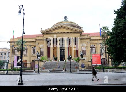 The beautiful Massimo theater ( Teatro Massimo ) in central Palermo. Stock Photo