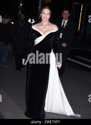 DIANE LANE in FEUD (2024), directed by RYAN MURPHY. Season 2. Credit