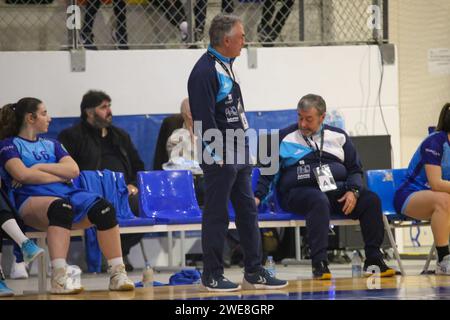 Oviedo, Spain. 23rd Jan, 2024. The coach of Lobas Global Atac Oviedo, Manuel Diaz during the Second phase of the XLV Copa de S.M. The Queen enters Lobas Global Atac Oviedo and Atticgo BM. Elche, on January 23, 2024, at the Florida Arena Municipal Sports Center, in Oviedo, Spain. (Photo by Alberto Brevers/Pacific Press) Credit: Pacific Press Media Production Corp./Alamy Live News Stock Photo