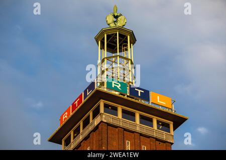 logo of the RTL media group on the old trade fair tower in the Deutz district of Cologne., Germany.  Logo der RTL Mediengruppe auf dem alten Messeturm Stock Photo
